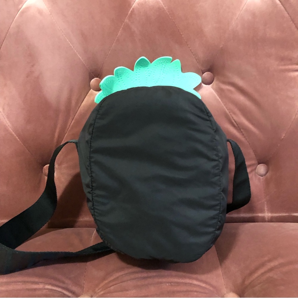 PINK Victoria’s Secret Pineapple Cooler Insulated Bag - Picture 5 of 7